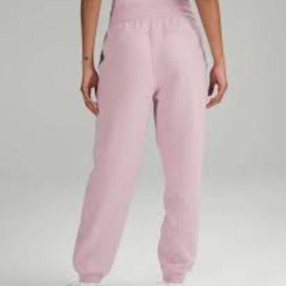 Lululemon Scuba High-Rise Relaxed Jogger Pink - Picture 4 of 10